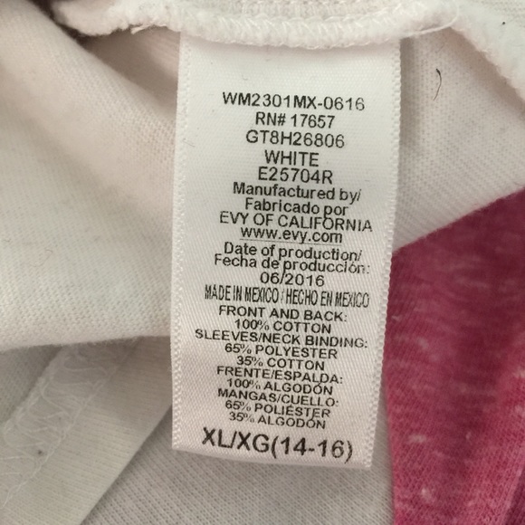 Hello Kitty girl’s SL tee size XL - Picture 6 of 6